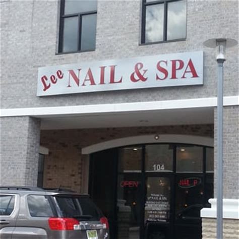 My only issue was the process of making an appointment. . Lee nails wesley chapel